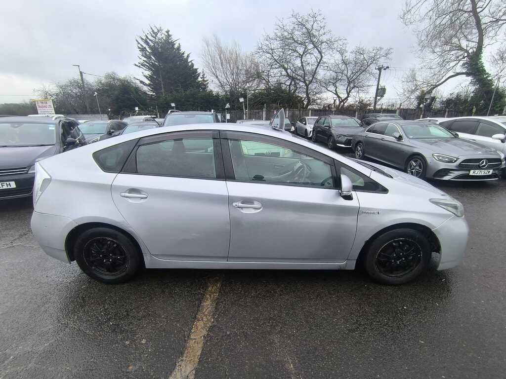 Toyota Prius 1.8 Hybrid 201564 T Spirit 5 Seats Ulez Free Silver #5