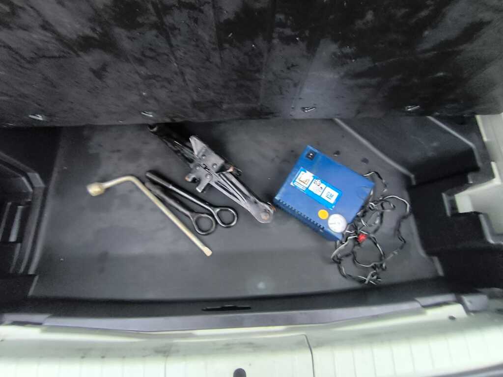 Toyota Prius Excel Plus Grey #32