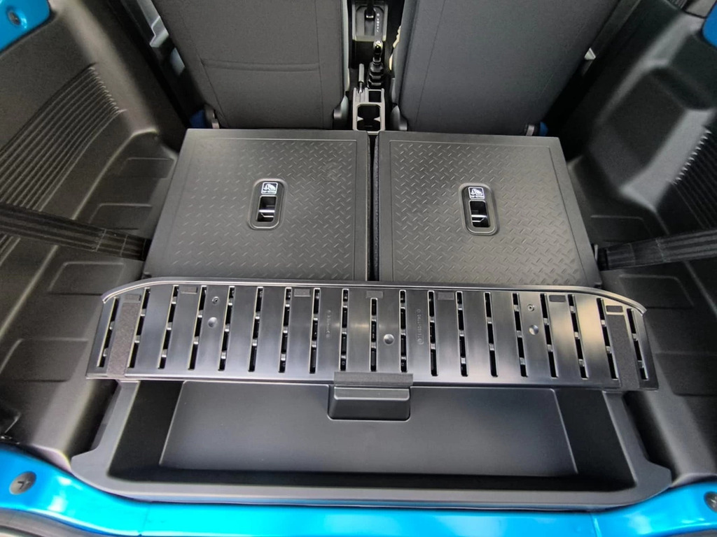Suzuki Jimny Suv Black #30