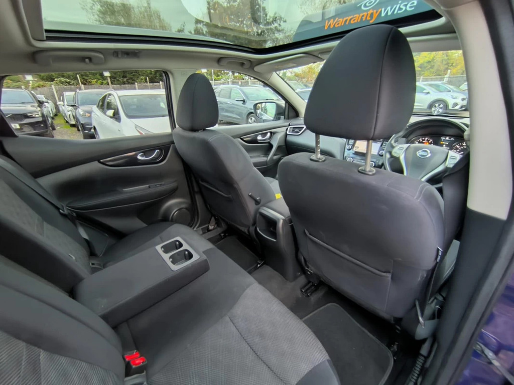 Nissan Qashqai Hatchback Black #12