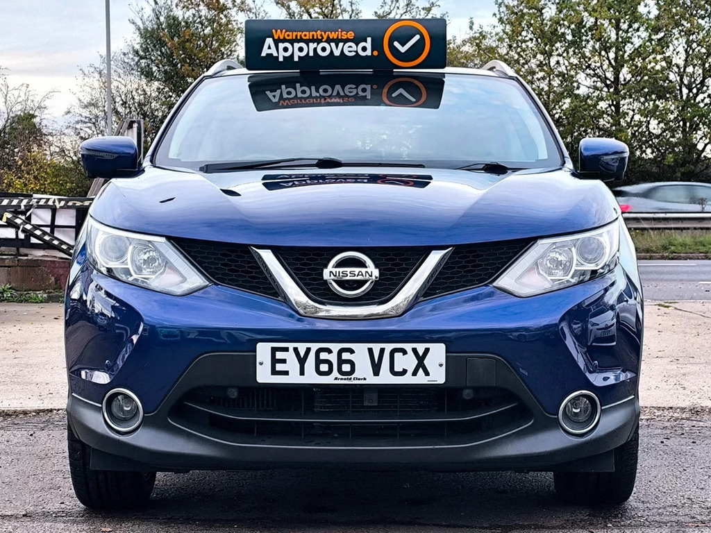 Nissan Qashqai Hatchback Black #7