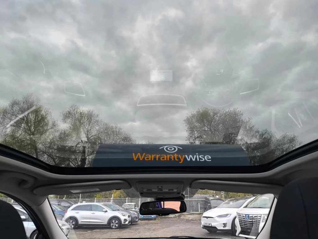 Nissan Qashqai Hatchback Black #25