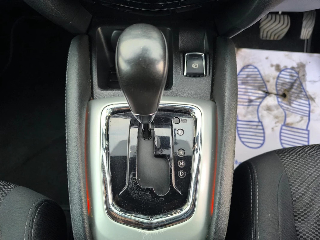 Nissan Qashqai Hatchback Black #20