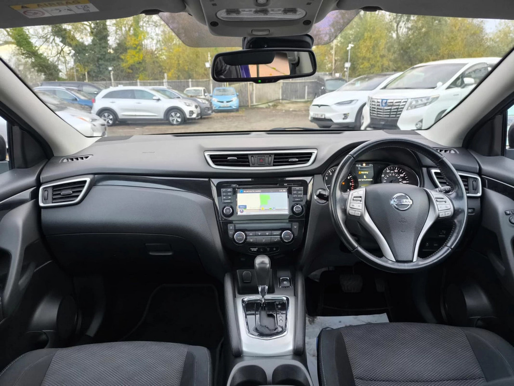 Nissan Qashqai Hatchback Black #14
