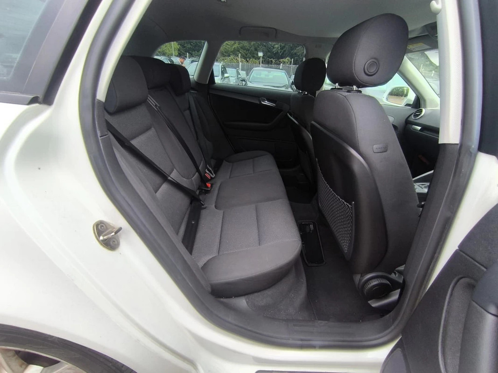 Audi A3 2.0 Tdi Se Sportback Euro 4 Silver #10