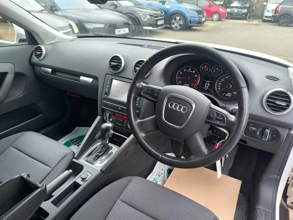 Audi A3 2.0 Tdi Se Sportback Euro 4 Silver #9