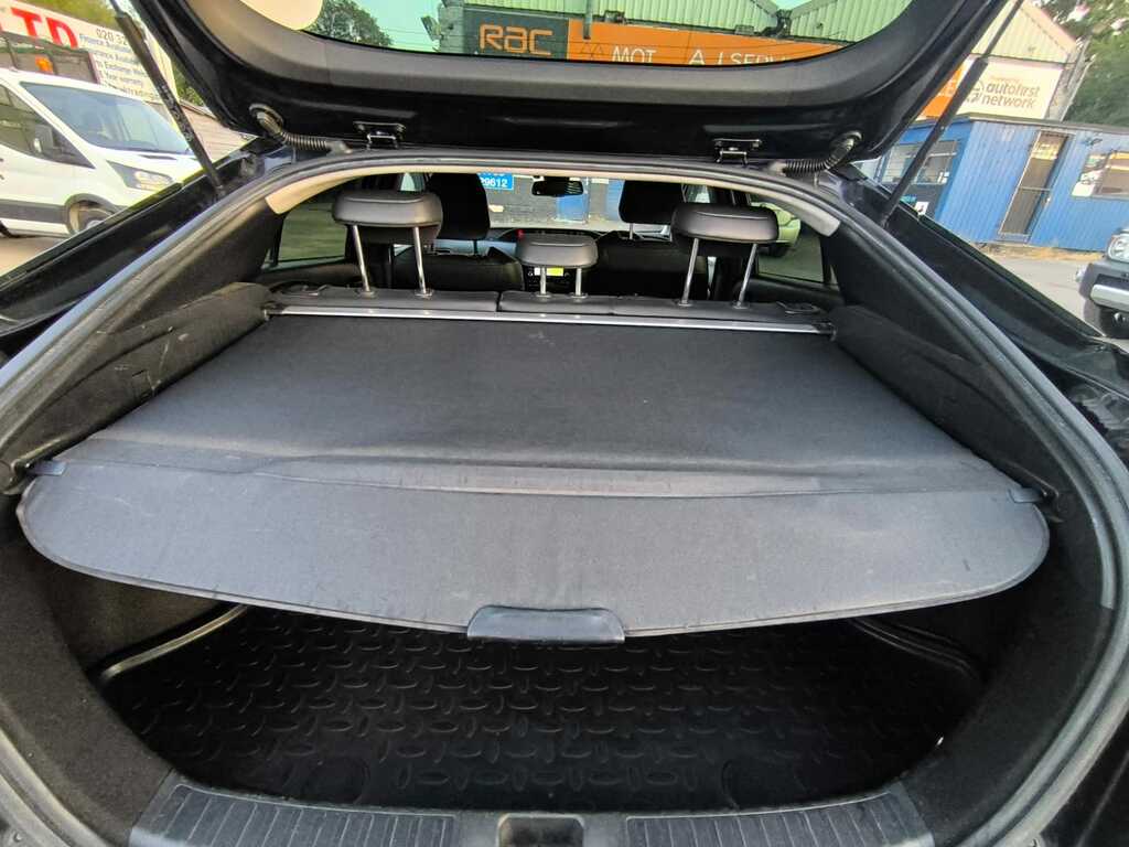 Toyota Prius S White #28