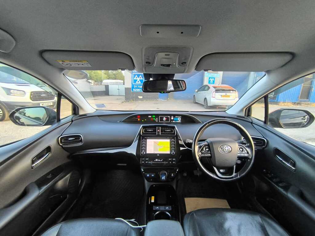 Toyota Prius S White #13