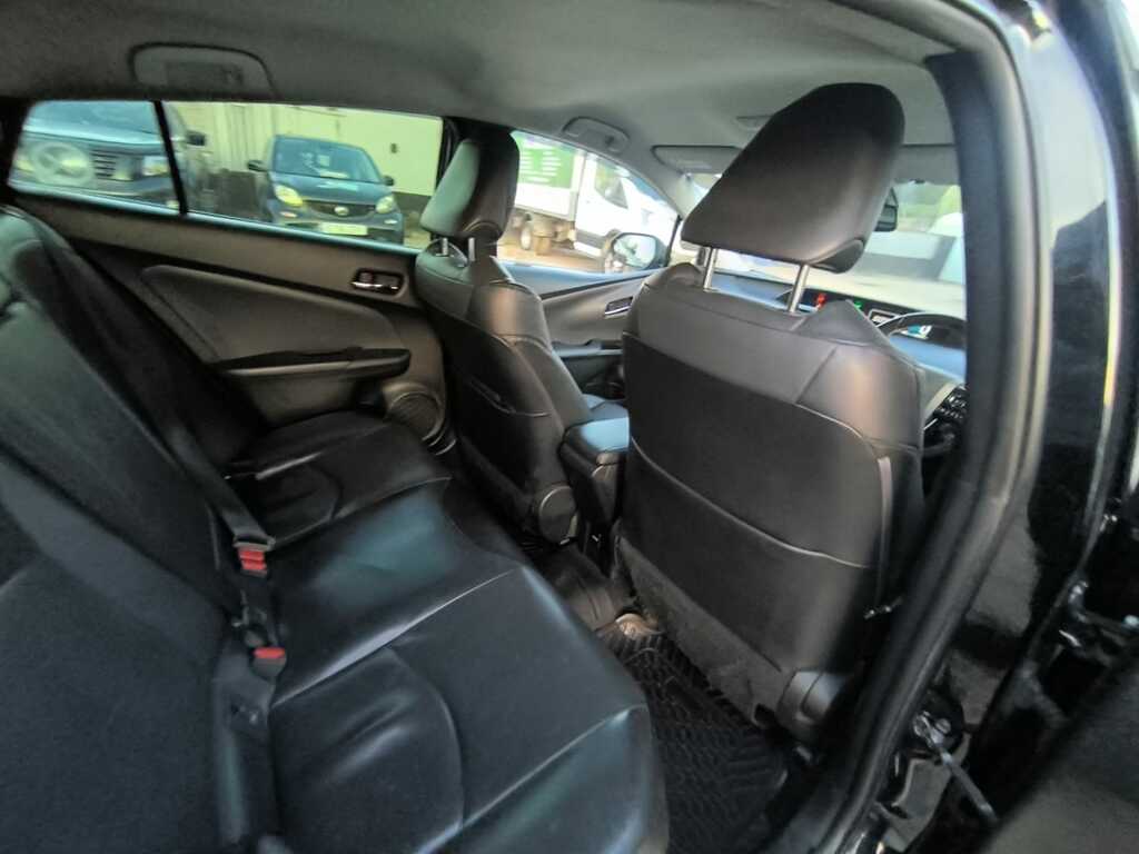 Toyota Prius S White #11