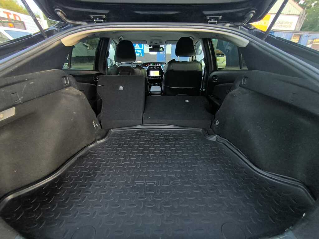 Toyota Prius S White #29