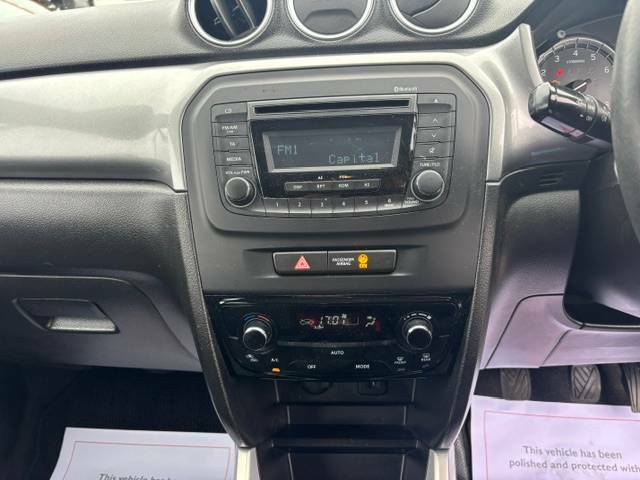 Suzuki Vitara 1.6 Sz4 White #4