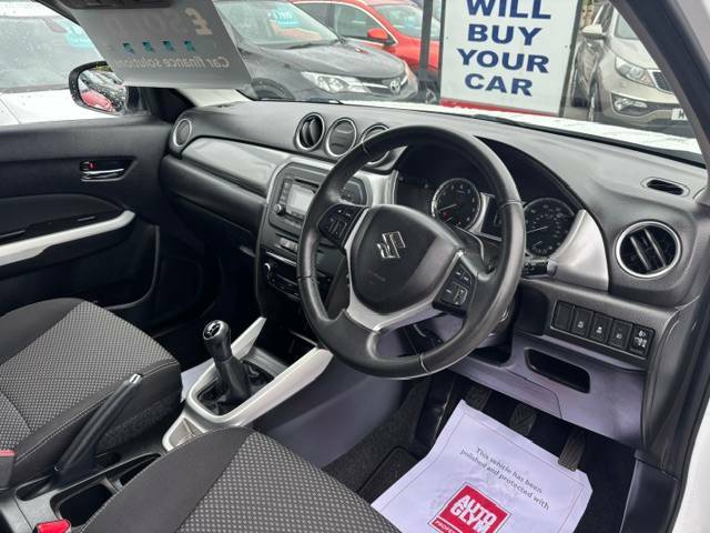Suzuki Vitara 1.6 Sz4 White #3