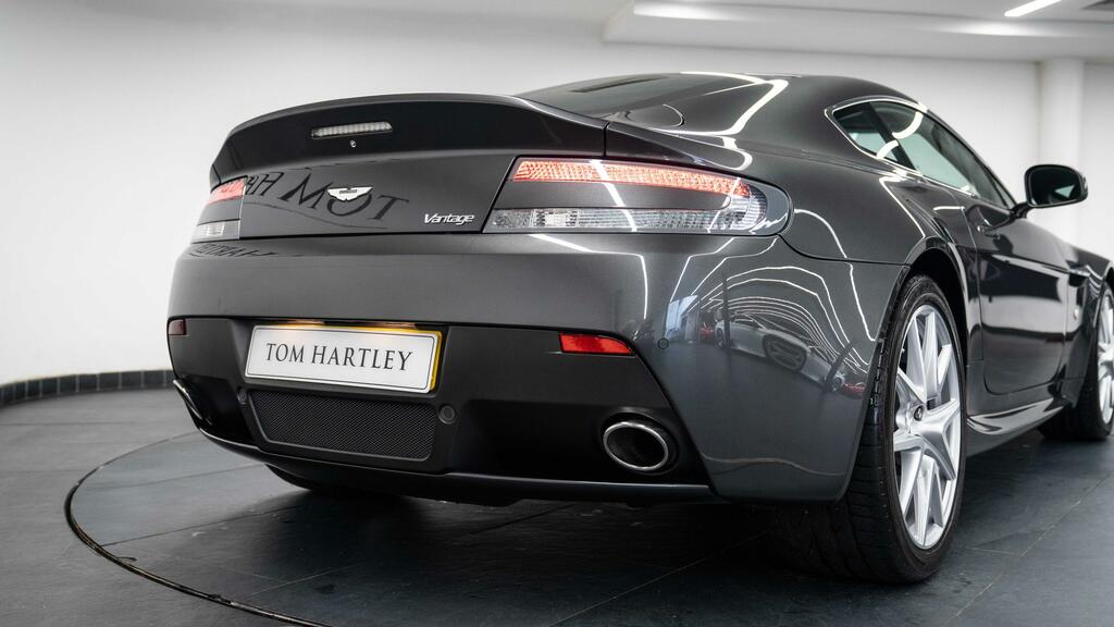 Aston Martin Vantage Vantage Green #17