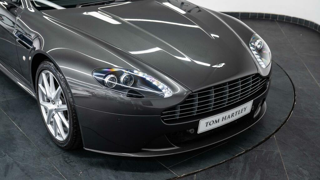 Aston Martin Vantage Vantage Green #9