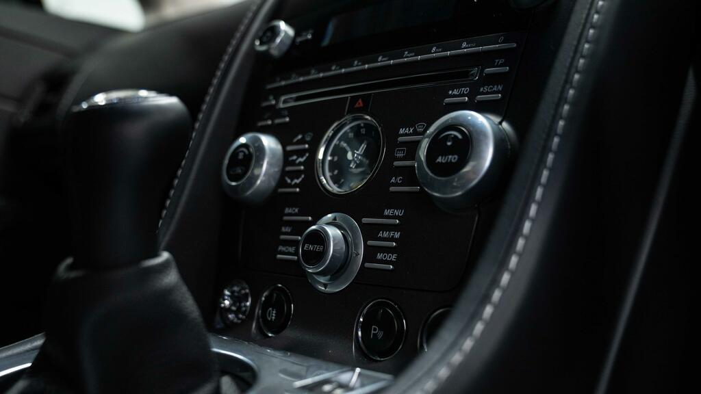 Aston Martin Vantage Vantage Green #26