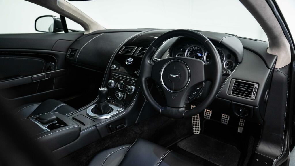 Aston Martin Vantage Vantage Green #21