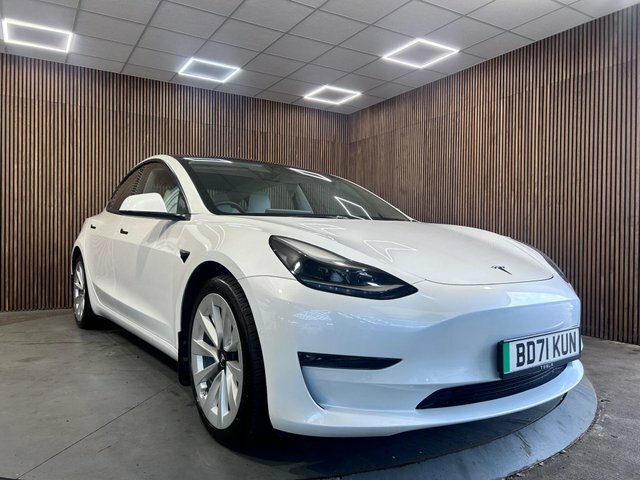 Tesla Model 3 Dual Motor Long Range 4Wde White