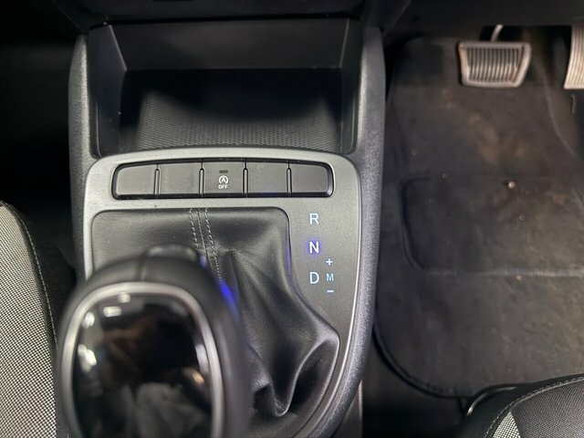 Hyundai I10 Hatchback Silver #28
