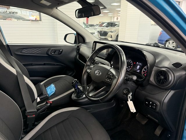 Hyundai I10 Hatchback Silver #19