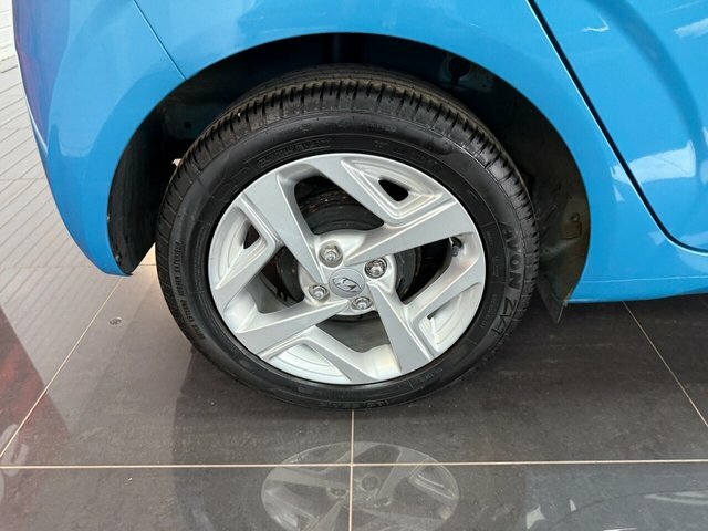 Hyundai I10 Hatchback Silver #2