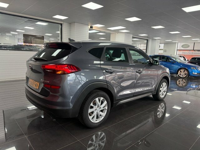 Hyundai Tucson Suv EK69FWV Grey #2
