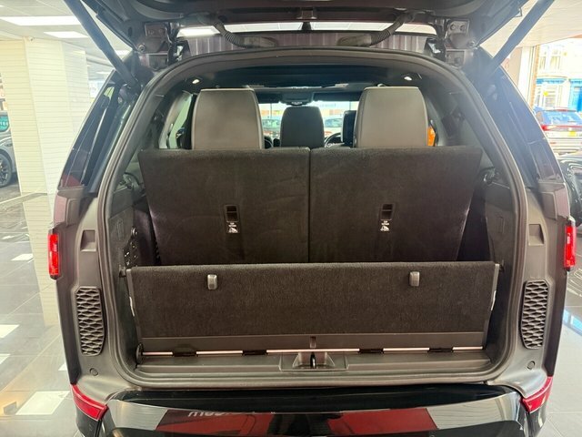 Land Rover Discovery Diesel White #15