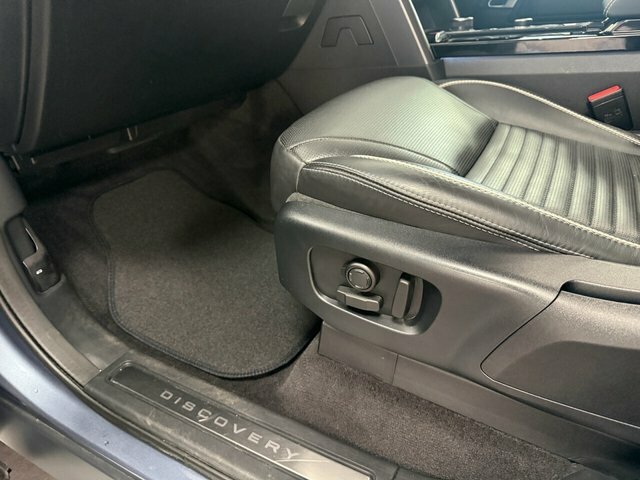 Land Rover Discovery Diesel White #24