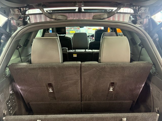 Land Rover Discovery Diesel White #18