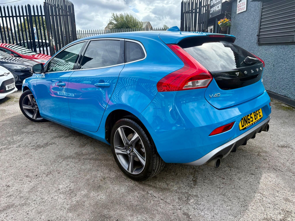 Volvo V40 2.0 T2 R-design Euro 6 Ss Blue #2