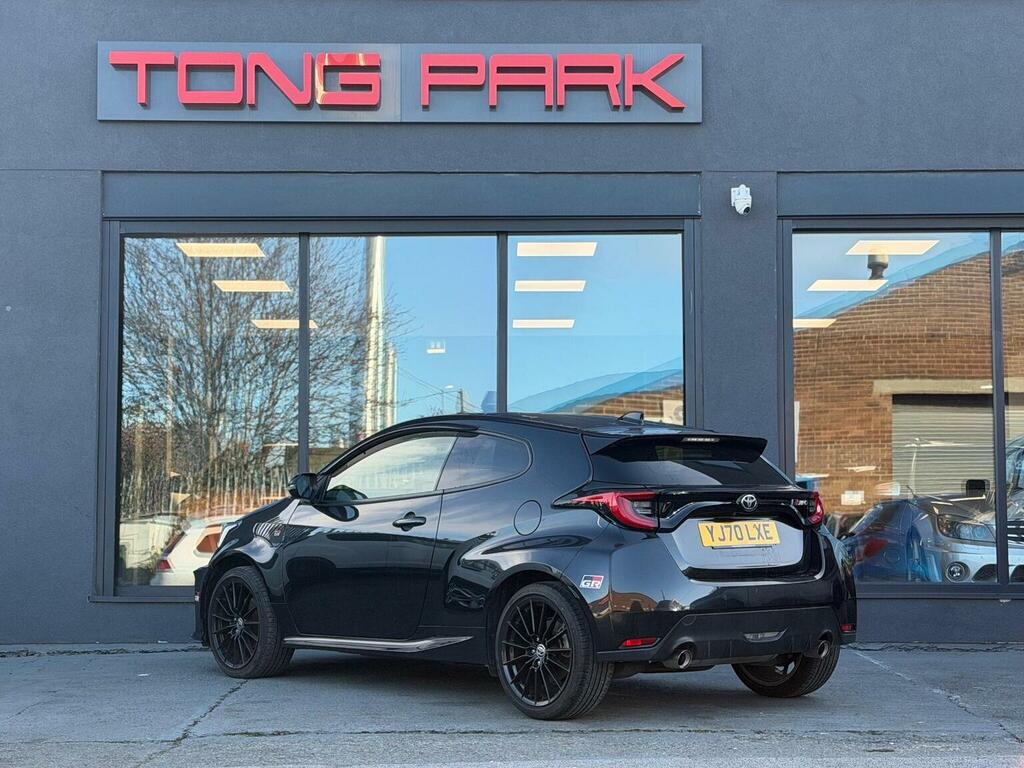 Toyota Yaris Gr Rs 1.5 120 Bhpjap Import Black #4