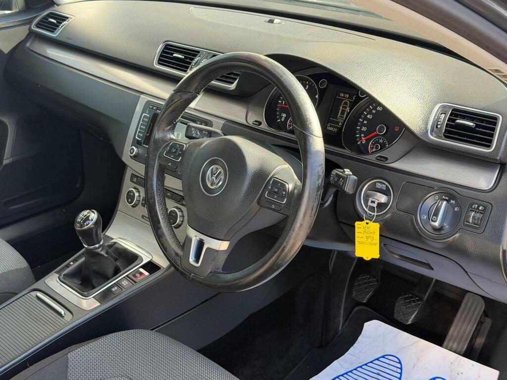 Volkswagen Passat  Brown #18
