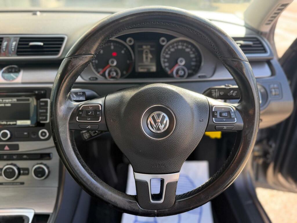 Volkswagen Passat  Brown #27