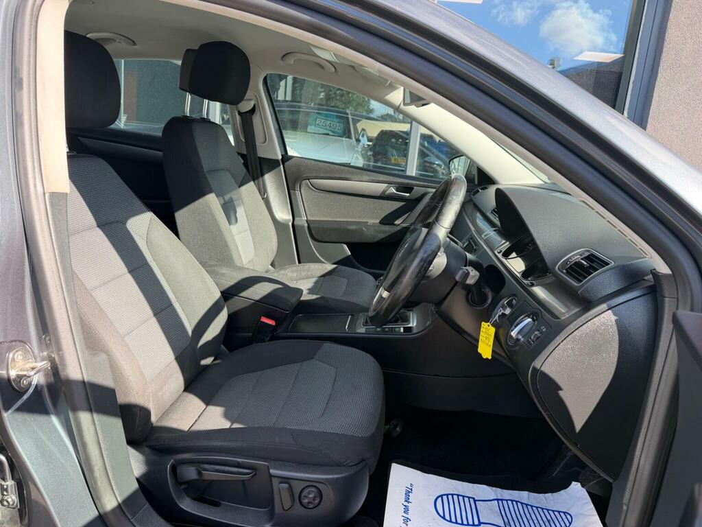 Volkswagen Passat  Brown #20