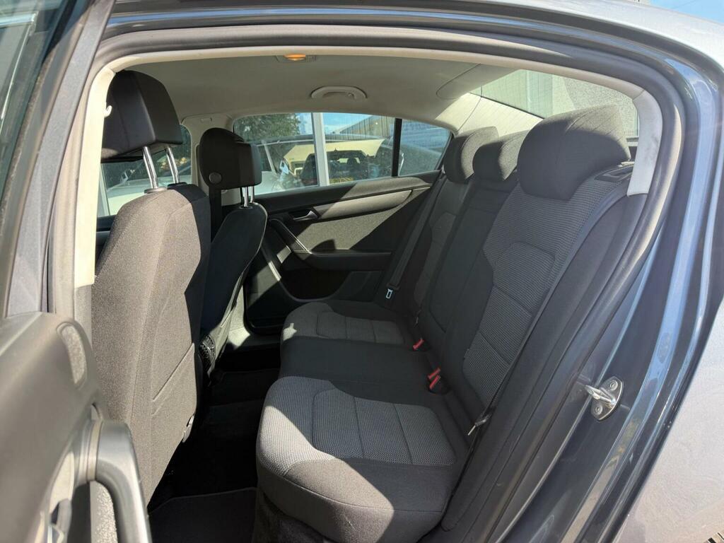 Volkswagen Passat  Brown #34