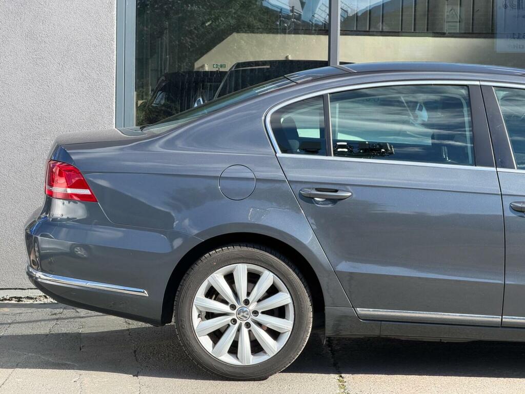 Volkswagen Passat  Brown #8