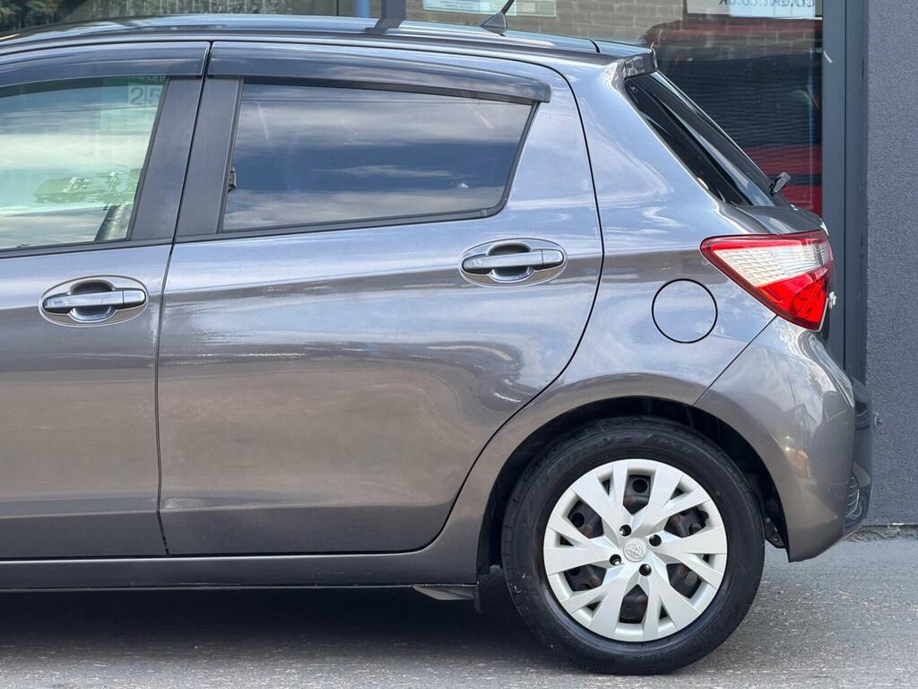 Toyota Yaris Icon Red #13