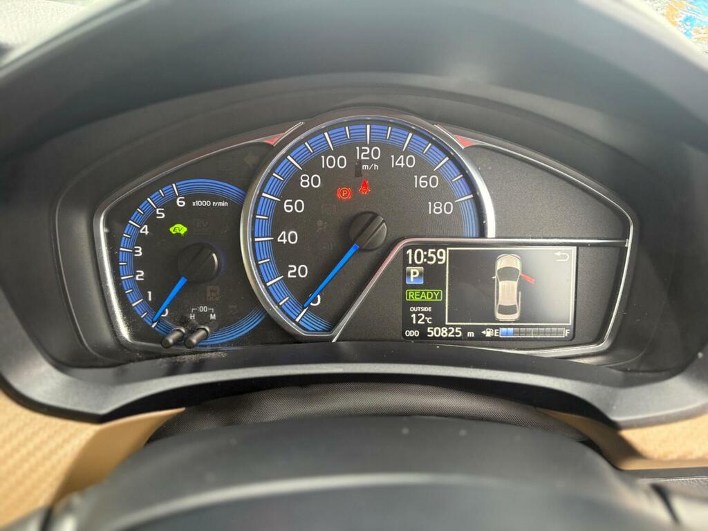 Toyota Corolla Rav4 Icon D-4d 4X2 White #32