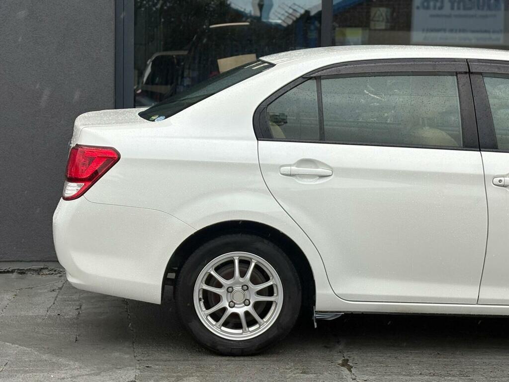 Toyota Corolla Rav4 Icon D-4d 4X2 White #11