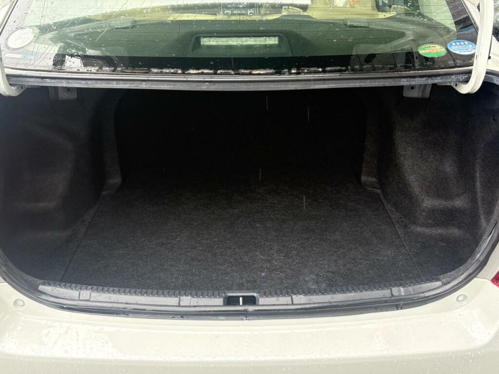 Toyota Corolla Rav4 Icon D-4d 4X2 White #20