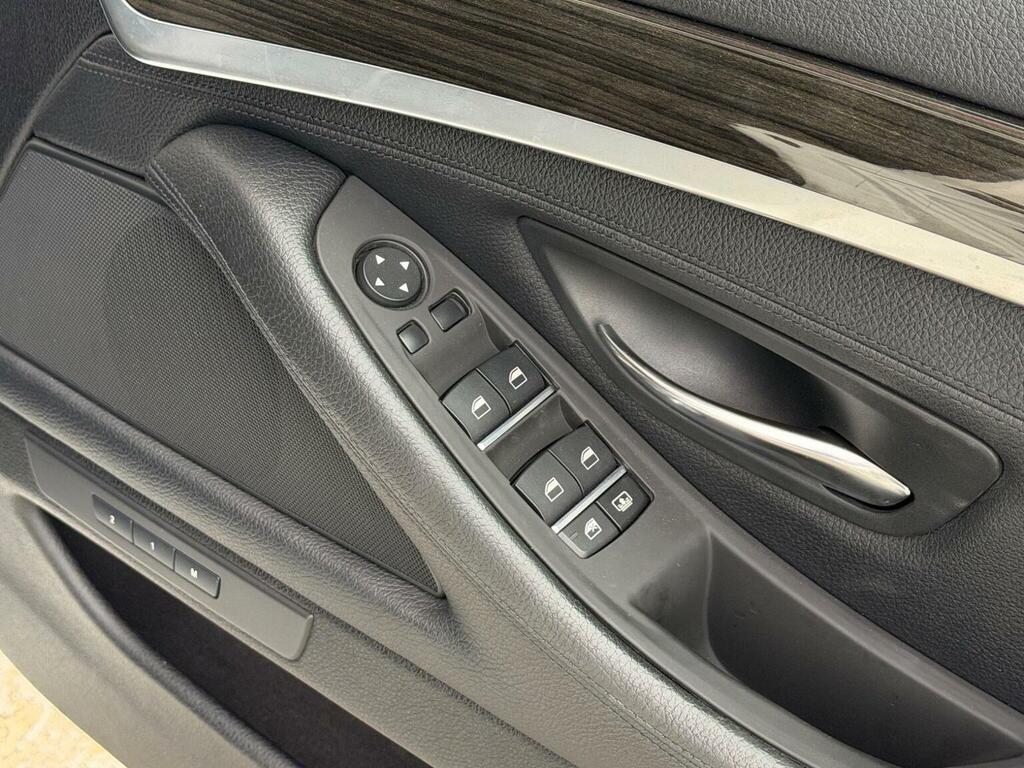 BMW 5 Series 520D Luxury Saloon Blue #18