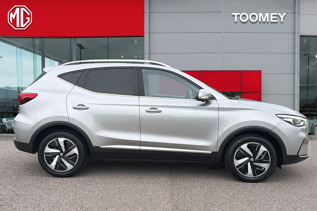 MG ZS 51.1Kwh Trophy Connect Suv 176 Silver #4