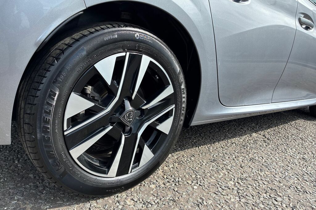 Peugeot e-208 Gt Grey #13