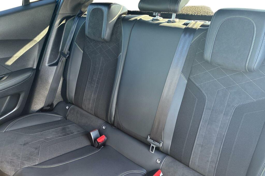 Peugeot 2008 Gt Orange #9