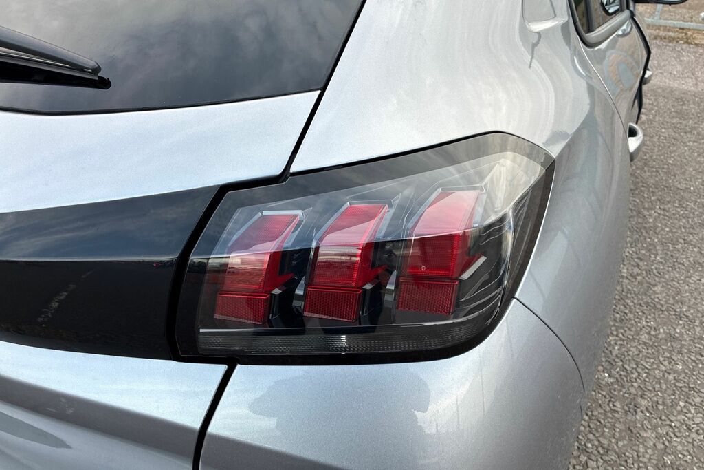 Peugeot 208 1.2 Puretech 100 Allure Grey #12