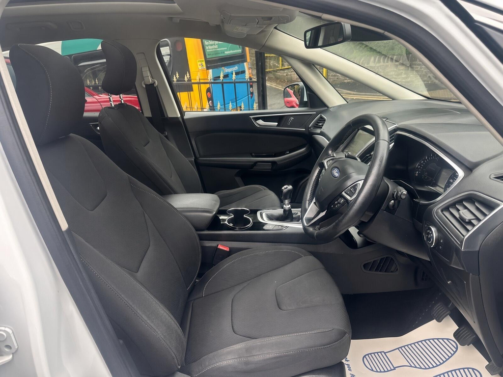 Ford S-Max S-max Titanium T Red #19