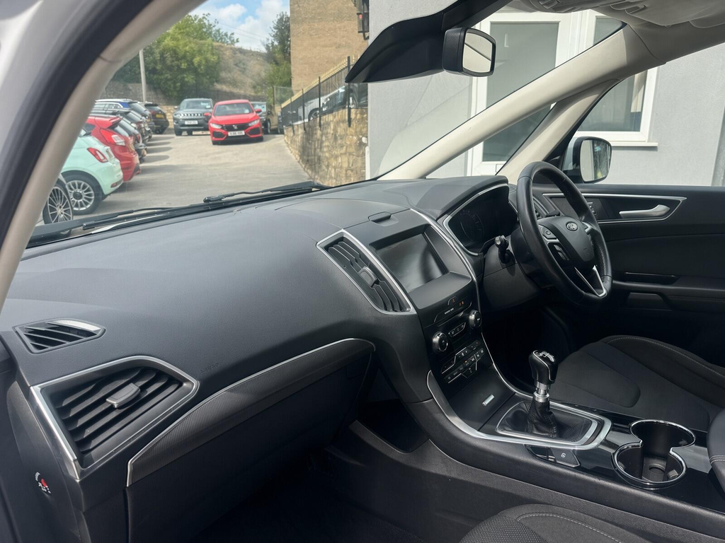 Ford S-Max S-max Titanium T Red #16