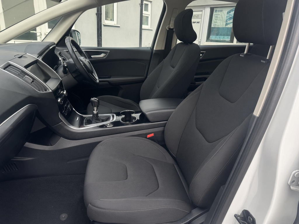 Ford S-Max S-max Titanium T Red #35