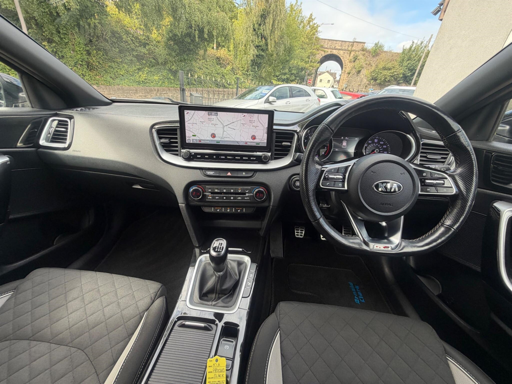 Kia Proceed Shooting Brake 1.5T Gdi Isg Gt-l White #34