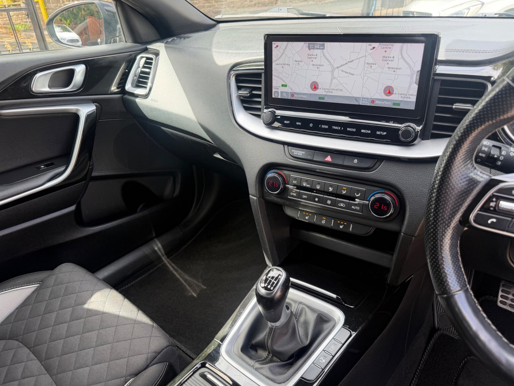 Kia Proceed Shooting Brake 1.5T Gdi Isg Gt-l White #25