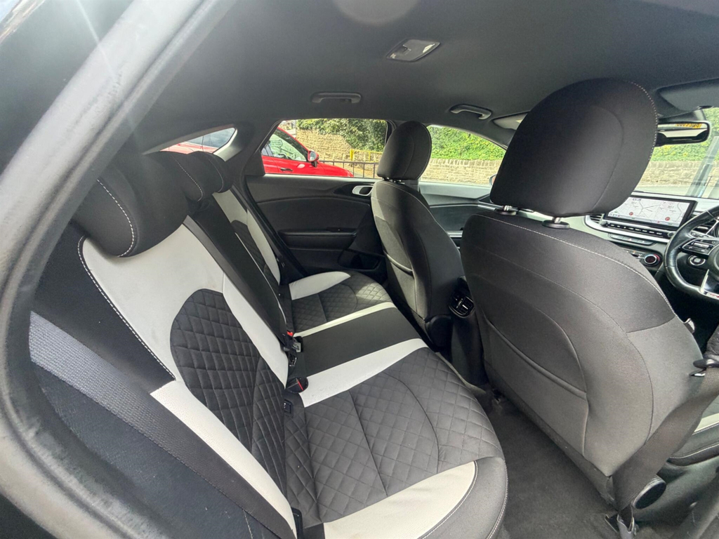 Kia Proceed Shooting Brake 1.5T Gdi Isg Gt-l White #29